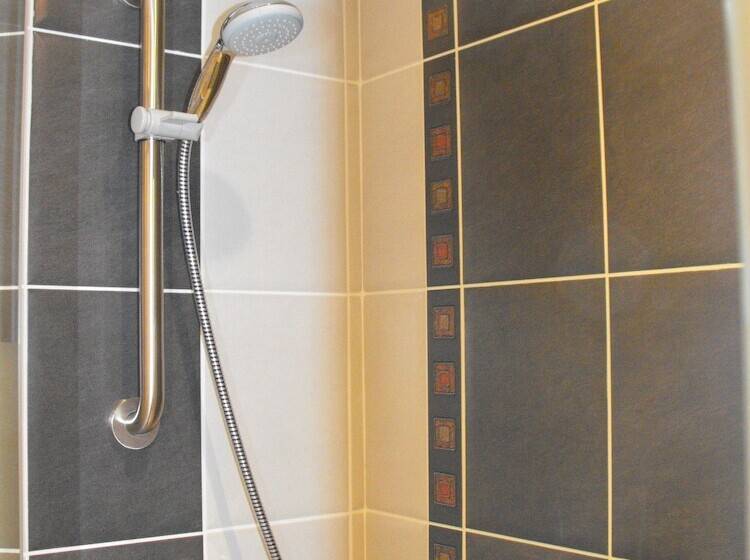 غرفة كومفورت, Au Moyne De Saire