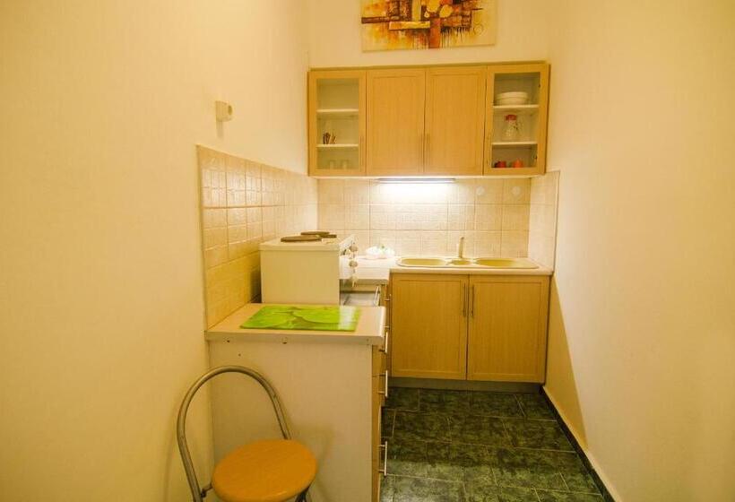 Апартаменты 1 Спальня Вид на Море, Bella Vista Apartments