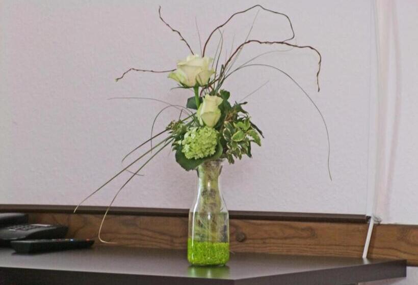 スタンダード4人部屋, Beller