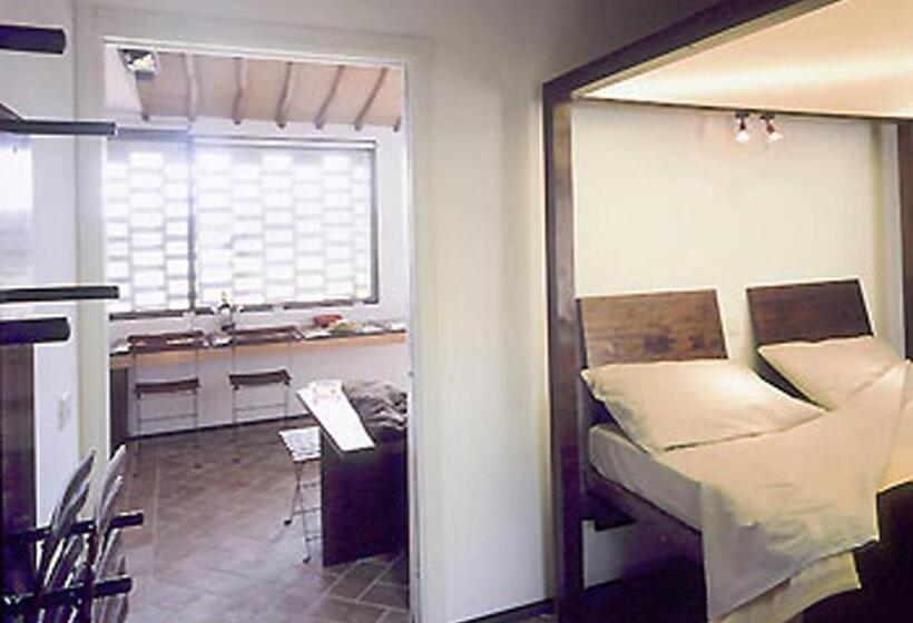 شقة غرفة واحدة, Bosco Della Spina