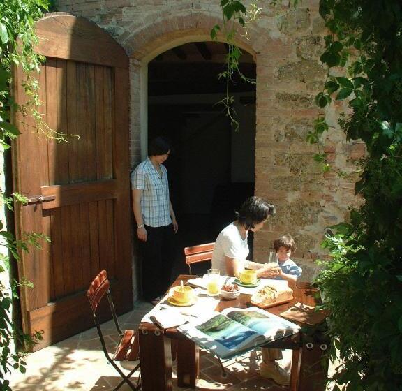 شقة غرفة واحدة مزودة بتراس, Bosco Della Spina