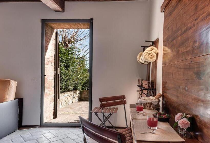 شقة غرفتين نوم مزودة بتراس, Bosco Della Spina