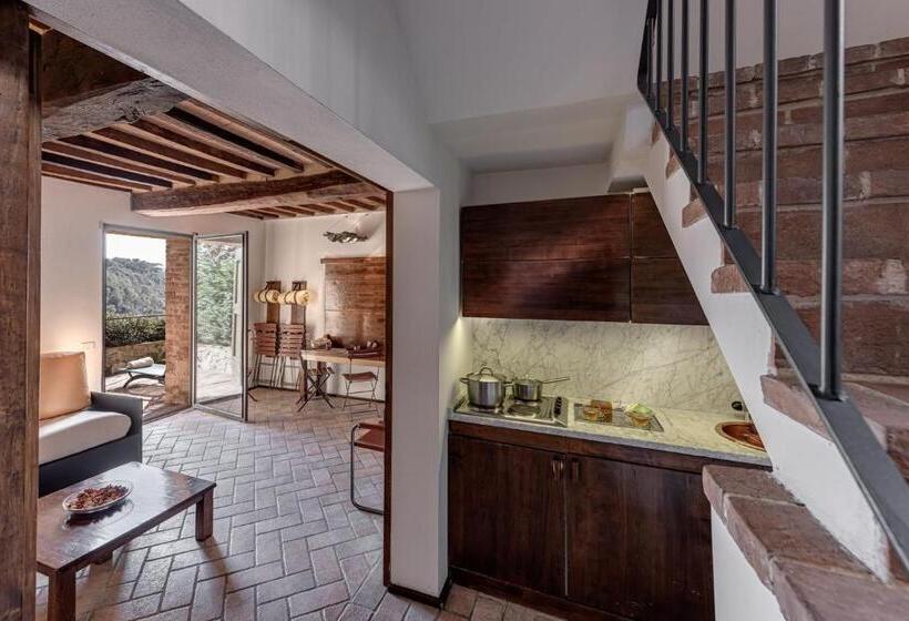 شقة غرفتين نوم مزودة بتراس, Bosco Della Spina