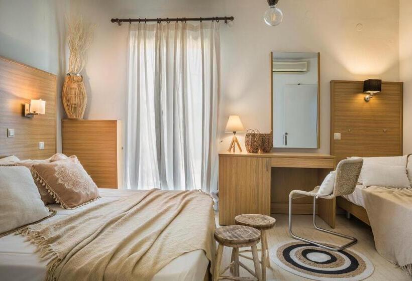 Triple Room Sea View, Captain S House