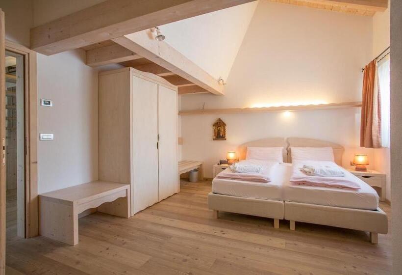 جناح, Castelir Suite