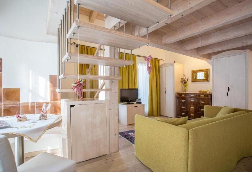 جناح, Castelir Suite