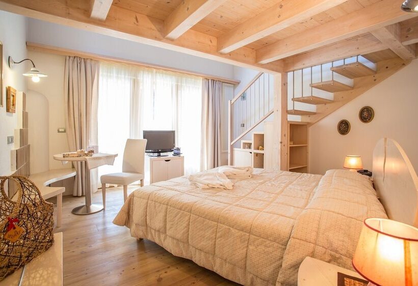 주니어 스위트, Castelir Suite