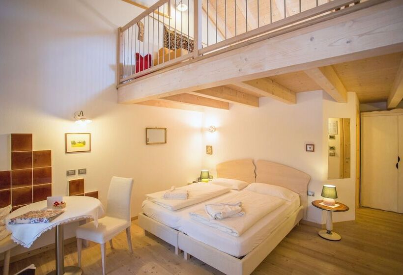 جناح جونيور, Castelir Suite