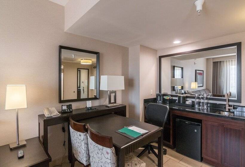 套房, Embassy Suites Palmdale