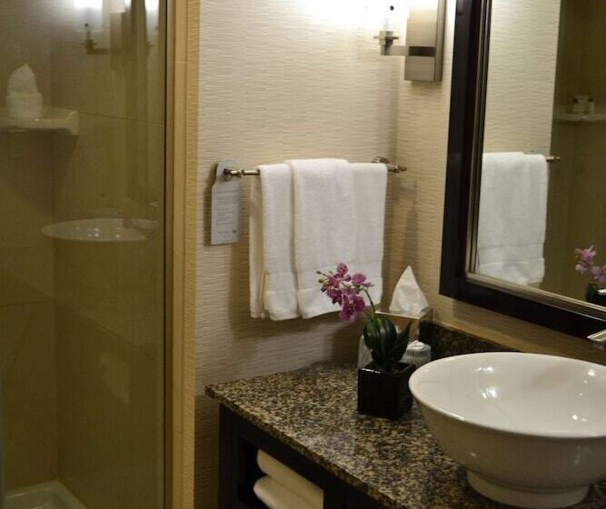 סוויטה, Embassy Suites Palmdale