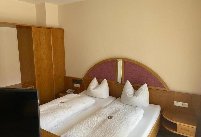Апартаменты 1 Спальня, Garni St.georg