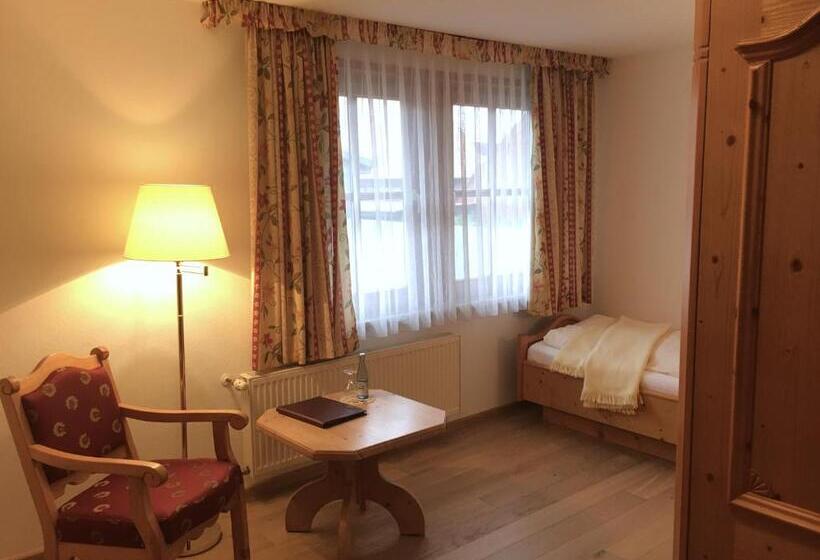 غرفة قياسية فردية, Harzer Hof