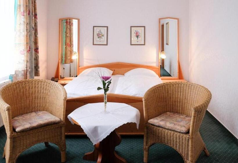 شقة غرفتين, Harzer Hof