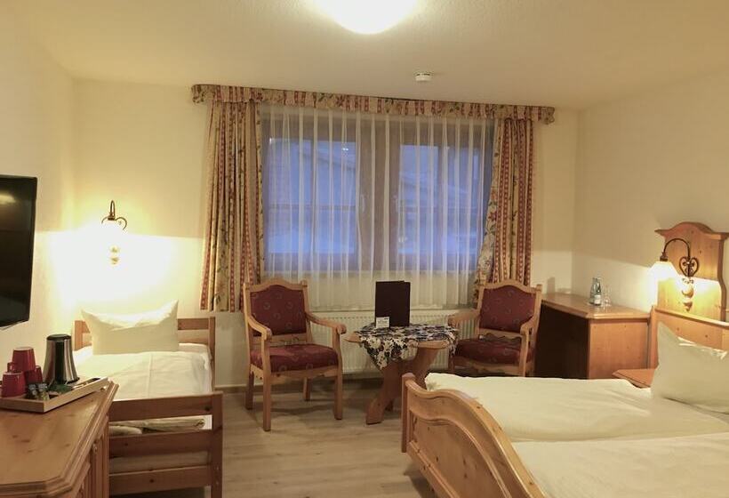 غرفة قياسية ثلاثية, Harzer Hof