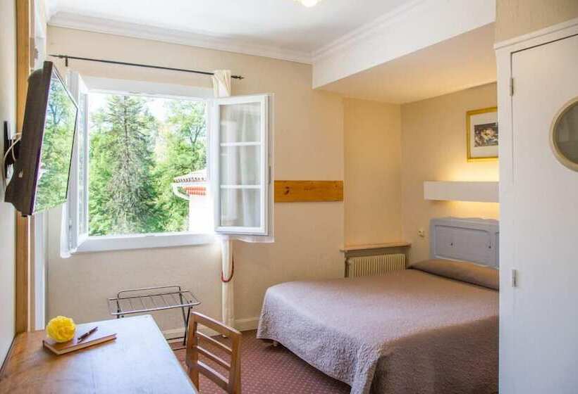 스탠다드 룸, Hostellerie De La Roseraie