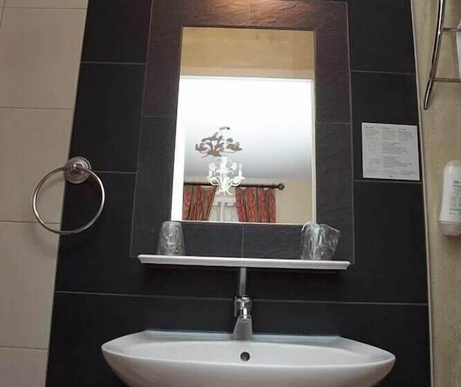 Номер Стандарт Адаптированный для Инвалидов, Hôtel Les 3 Falaises