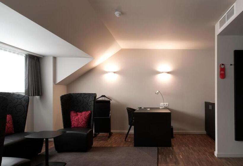 חדר דלוקס עם מיטת קינג, Karmel