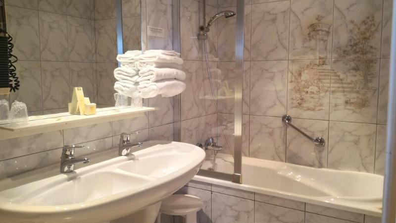 标准间, Logis Hôtel & Restaurant Arcombelle