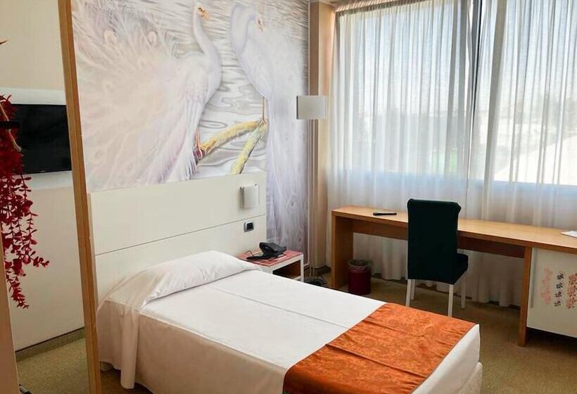 スタンダードシングルルーム, Sporting Brugherio