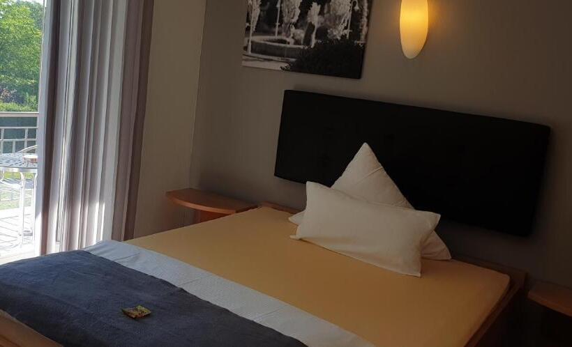 컴포트 룸, Taranga Tagungszentrum Und