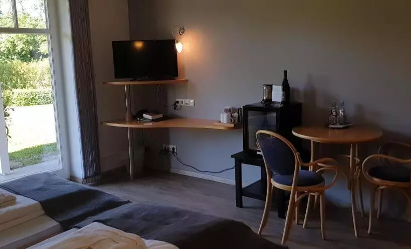 Juniorsviitti, Taranga Tagungszentrum Und