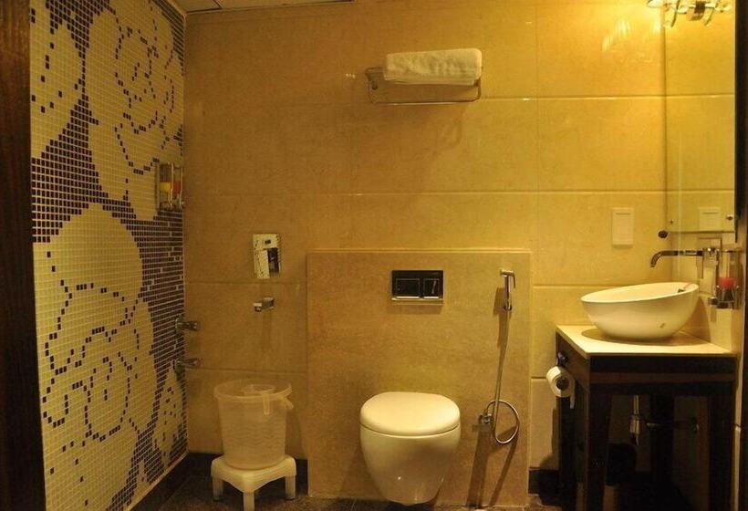 اتاق خانوادگی, Staybook Hotel Uppal International
