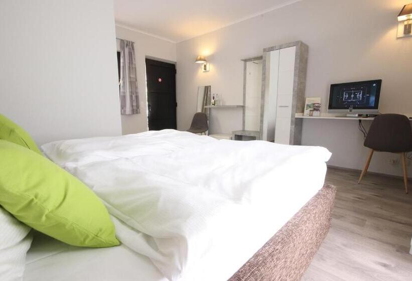 スタンダードルーム, Val De L'our