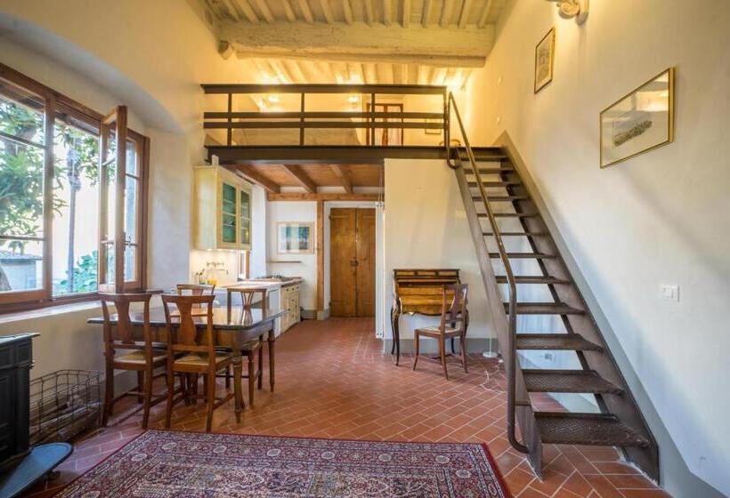 דירת חדר, Villa Sermolli