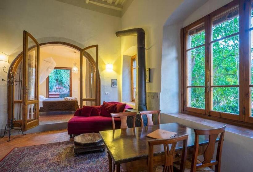 דירת חדר, Villa Sermolli