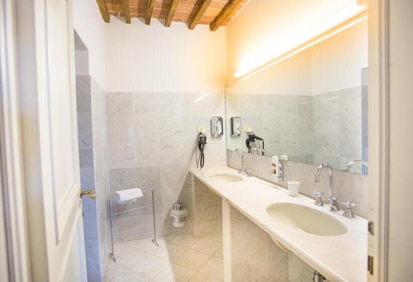 침실 2개 아파트, Villa Sermolli