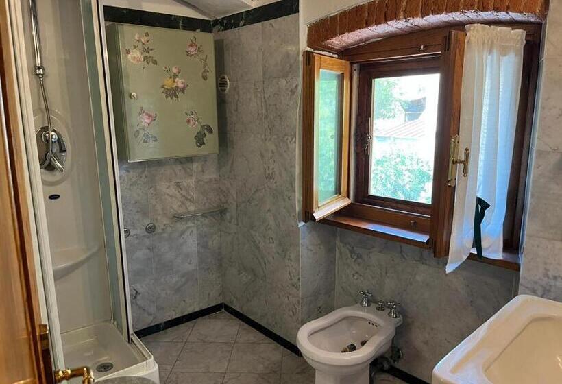 דירת שני חדרים, Villa Sermolli