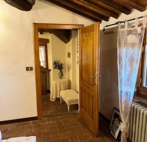 침실 2개 아파트, Villa Sermolli