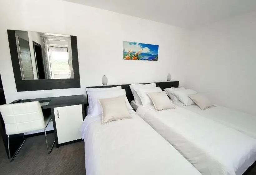 اتاق استاندارد سه نفره, Motel Penava