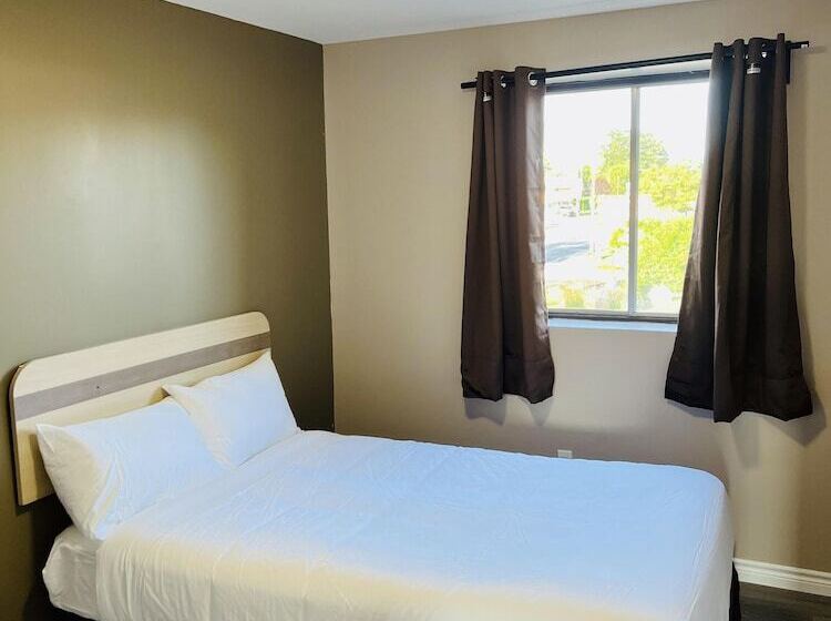 スイート, Super 8 By Wyndham Niagara Falls On