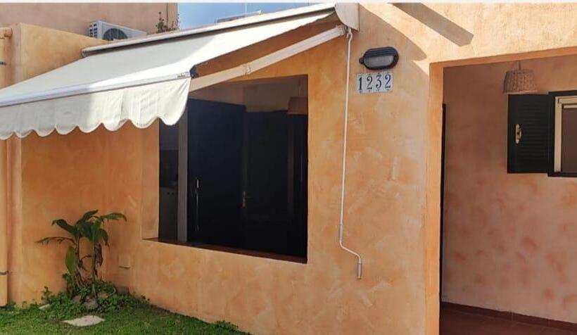 דירת חדר, Home Beach Costa Rey