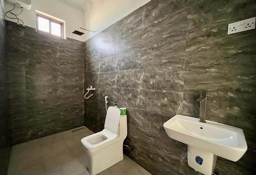 اتاق استاندارد با تخت بزرگ, Jambo Beach Hotel Paje