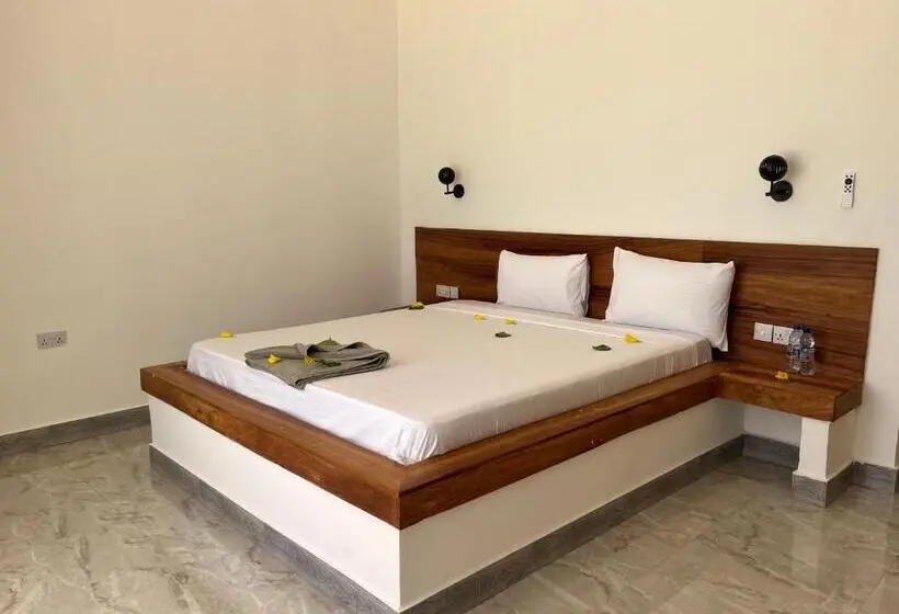 اتاق استاندارد با تخت بزرگ, Jambo Beach Hotel Paje