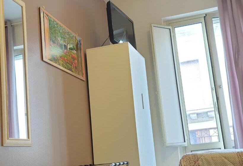 اتاق استاندارد چهارنفره با بالکن, Oasi Iblea