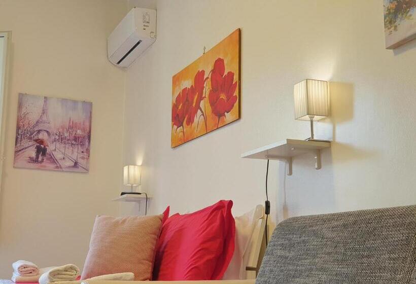 اتاق استاندارد چهارنفره با بالکن, Oasi Iblea