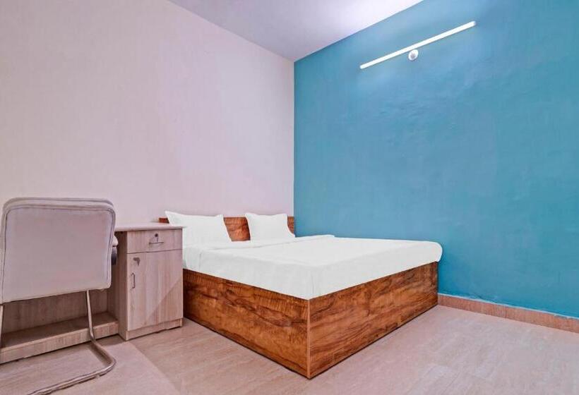 Трехместный Номер Классика, Collection O Hotel Dream Connect