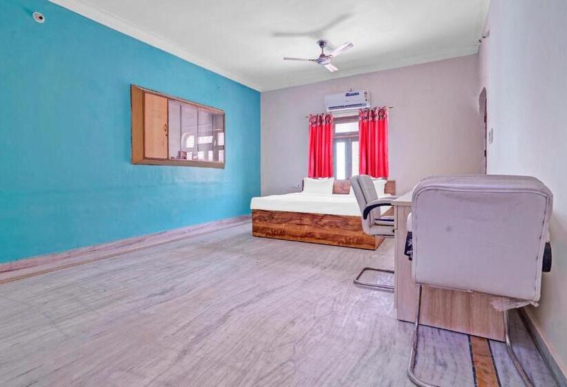 חדר קלאסי לשלושה, Collection O Hotel Dream Connect