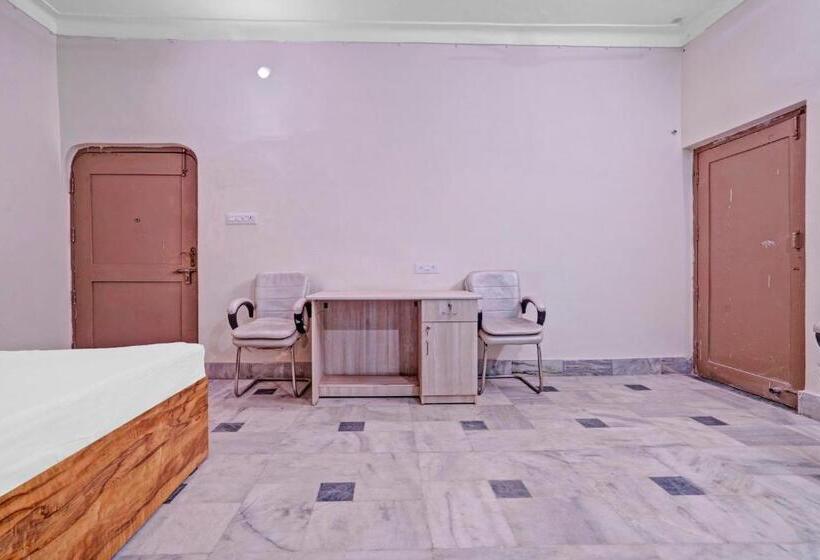 חדר קלאסי לשלושה, Collection O Hotel Dream Connect