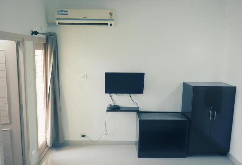 דירת פנטהאוז 1 חדרי שינה, The Green Path Eco