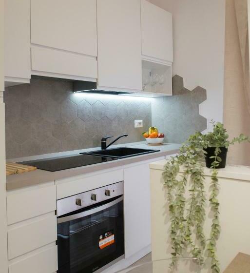 آپارتمان لوکس 1 خوابه, Leflole B&b Sleep And Go Out