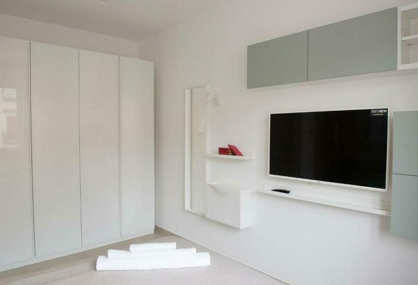 آپارتمان لوکس 1 خوابه, Leflole B&b Sleep And Go Out