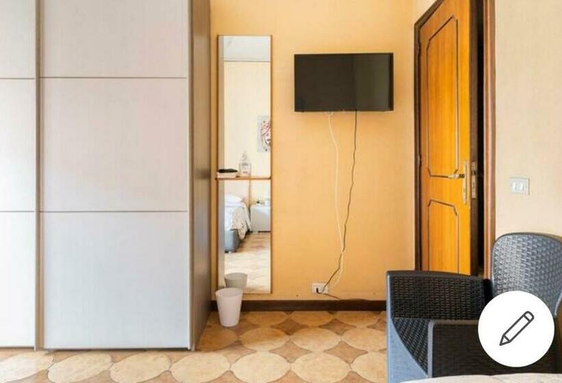 اتاق استاندارد سه نفره, Le Stanze Di Nonna Maria