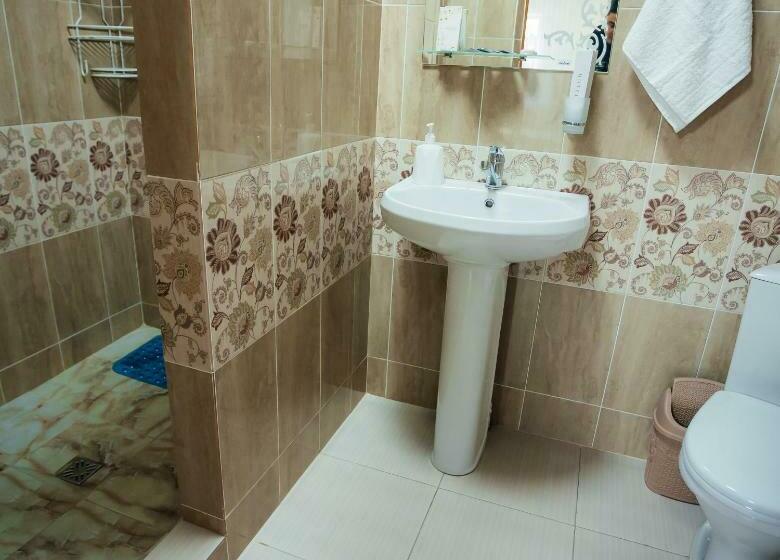 اتاق لوکس, дар ай