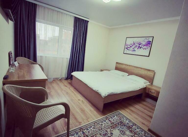 اتاق لوکس, дар ай