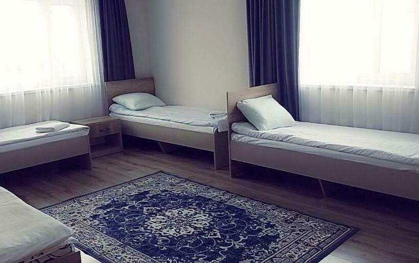 اتاق استاندارد چهار تخته, дар ай