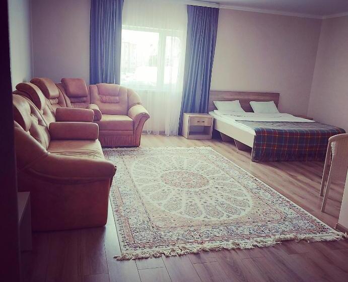 سوییت, дар ай